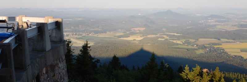 Stín Ještědu