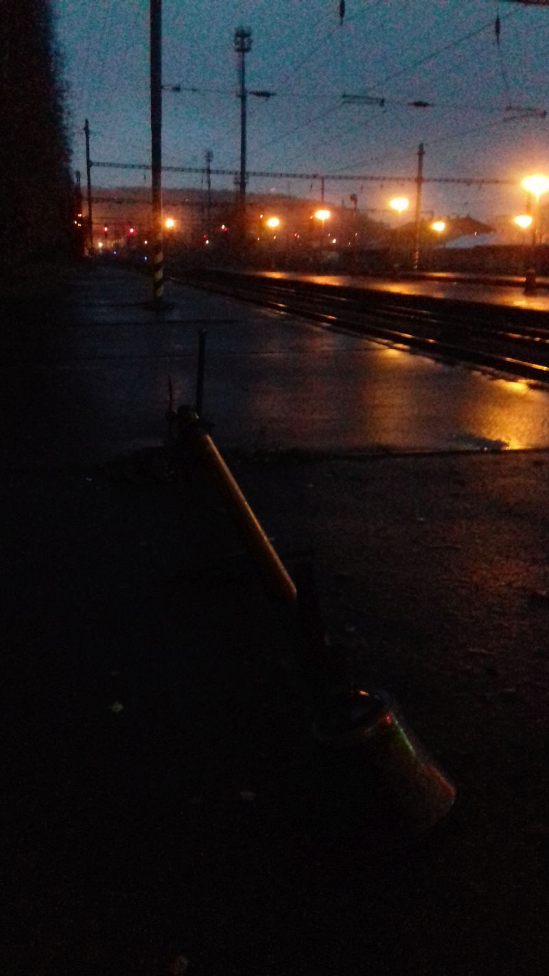 Klanící se vršovická lampa